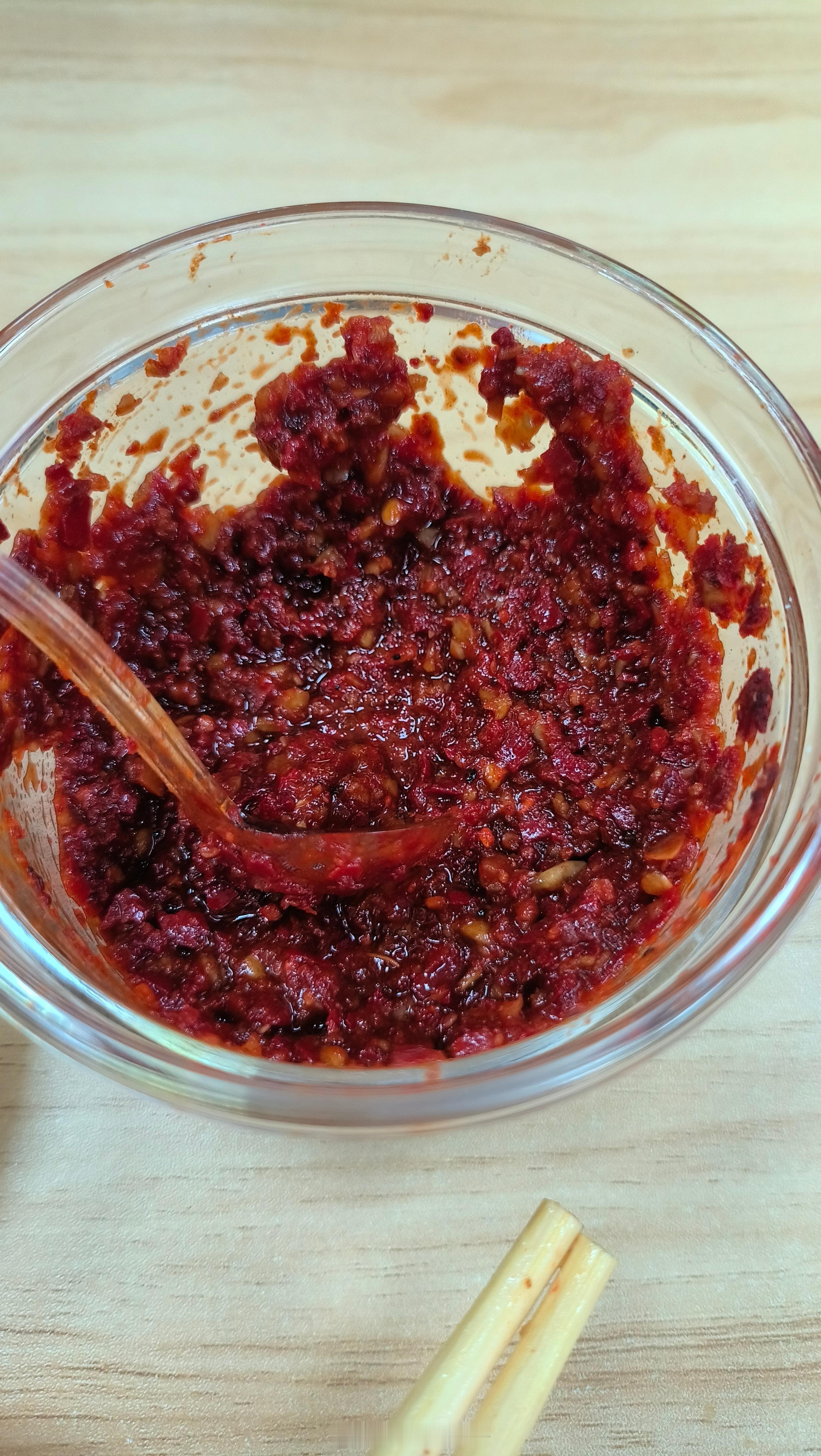 遇见美好辽宁 落地省城来一碗牛肉汤，特别推荐，记得那个辣酱，小伙说妈妈一直在延边