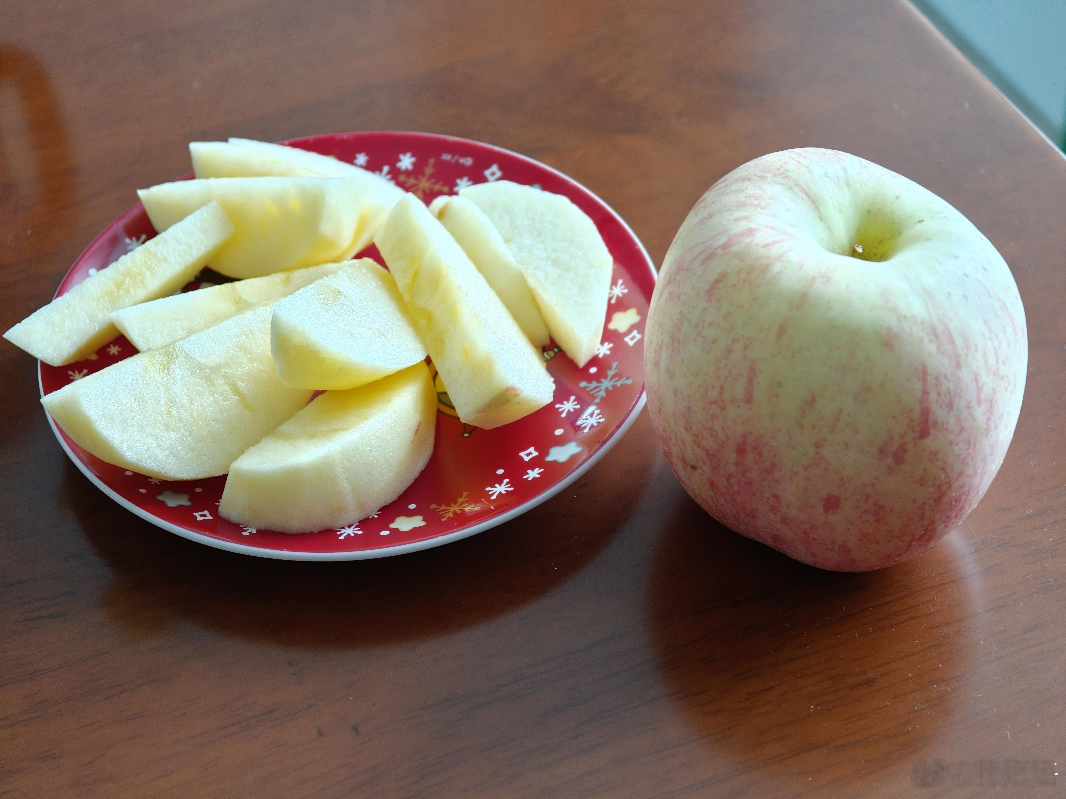 感谢哥哥送的大量苹果产品！普通的苹果产品完全没有补充膳食纤维的能力！但哥哥送的苹