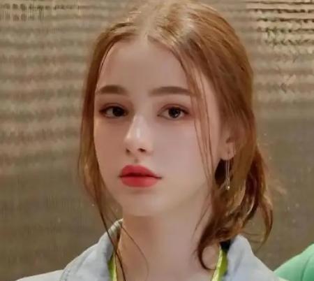 乌克兰还有一个大问题很多人都没注意到，那就是乌克兰的女人将来该怎么办？战争把男人