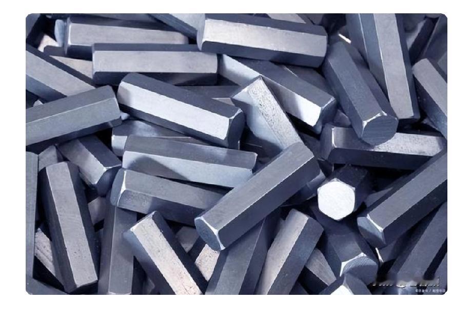 2026年初，日本特种材料老牌巨头集体焦虑，订单像断崖一样掉三分之二，只能“膝盖