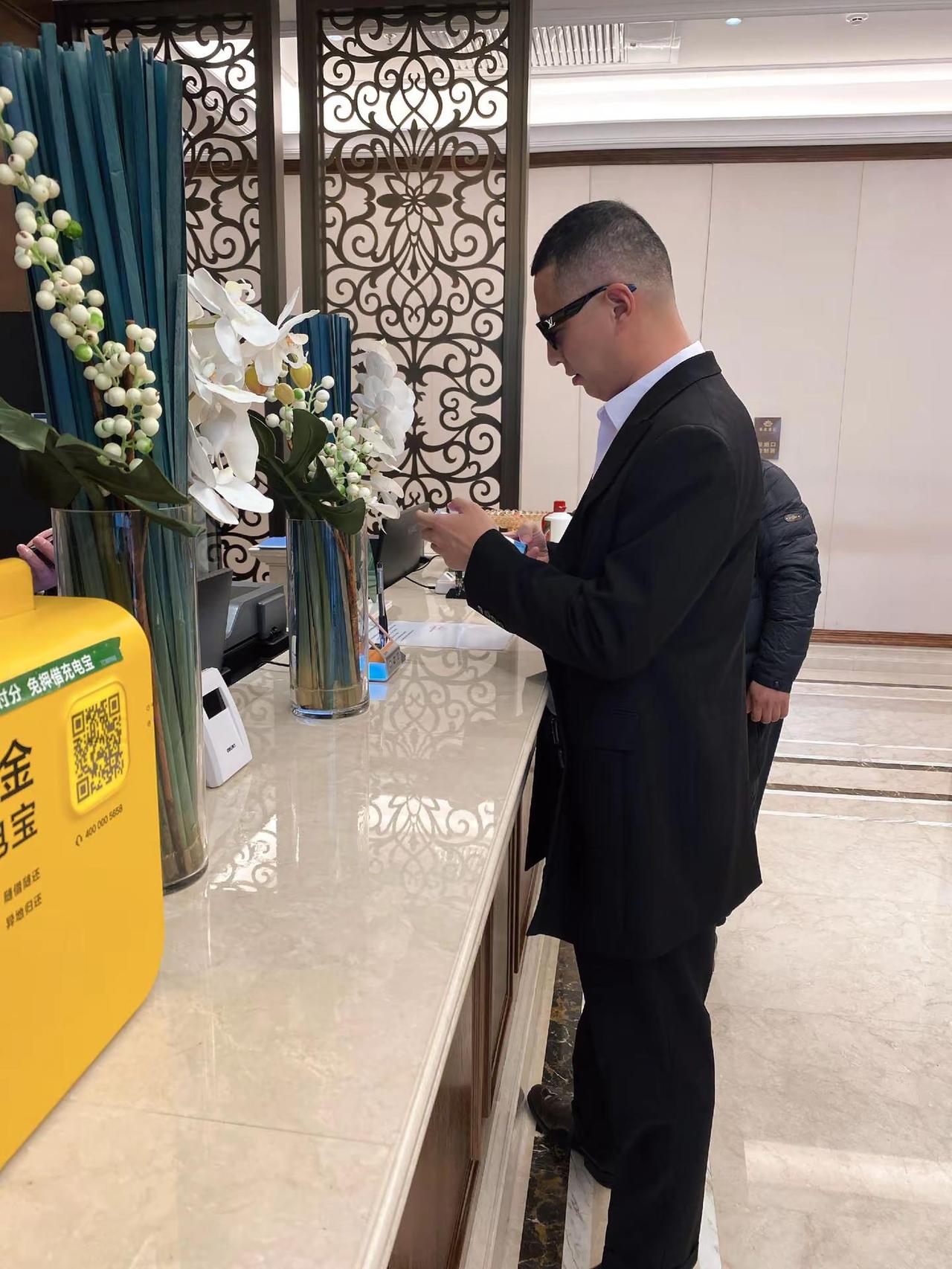 西装控 为美好而来