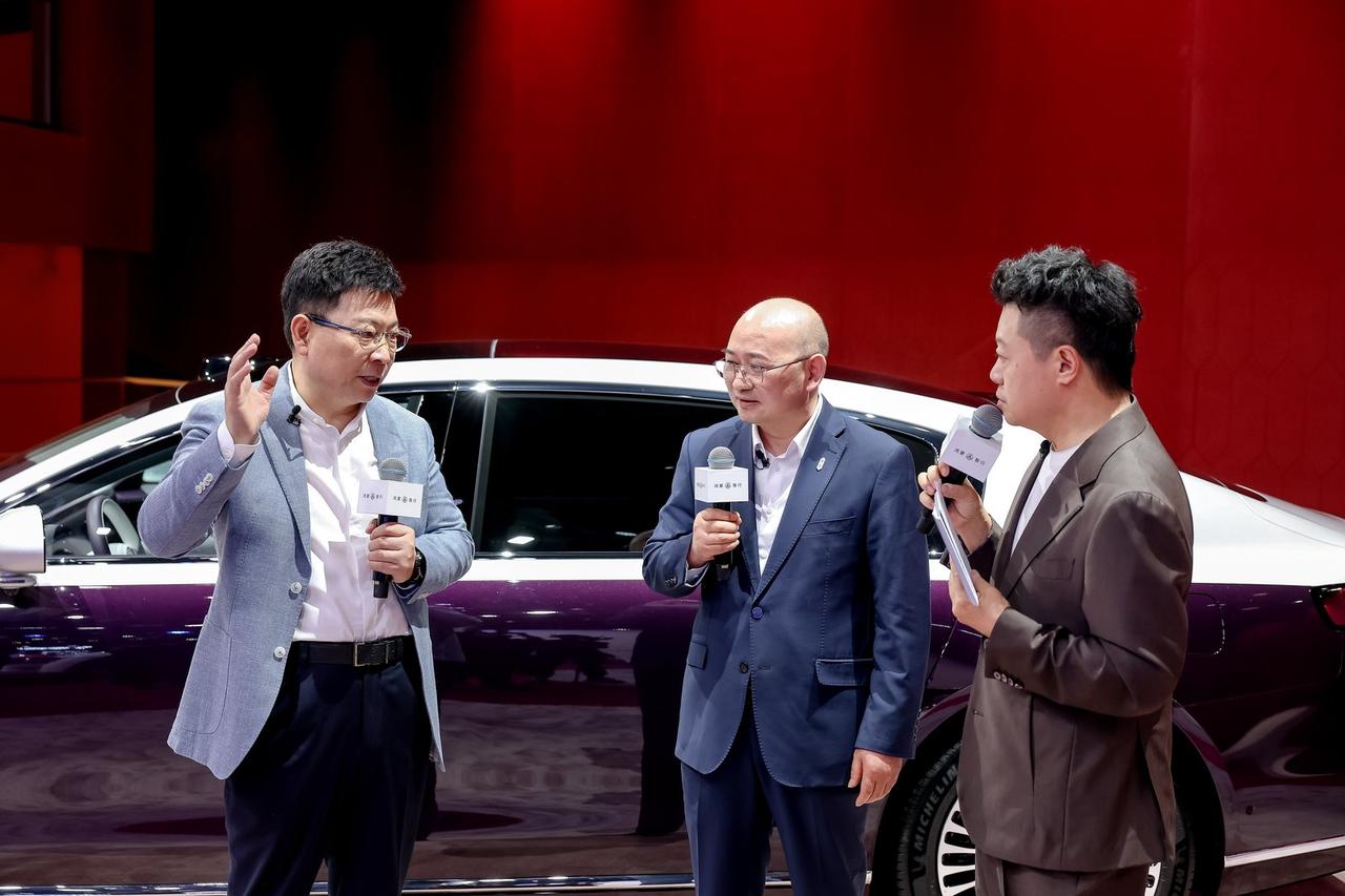 车展最稳玩家出现！鸿蒙智行五界协同，重新定义智能汽车格局
谁还没被北京车展鸿蒙智