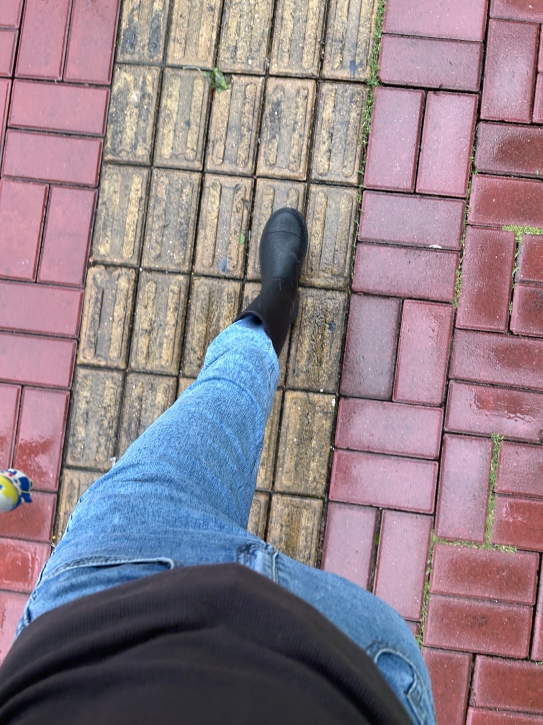雨天 雨鞋 上班 