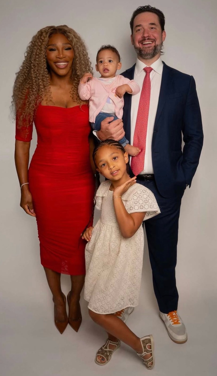 人生赢家小威廉姆斯一家四口合照～ 