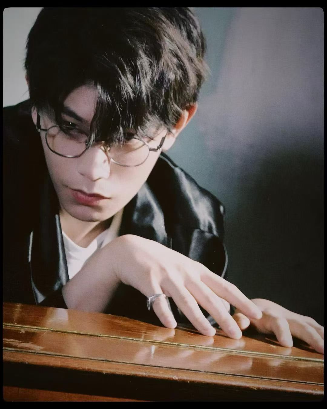 丁禹兮天才游戏预售海报 丁禹兮陈伦玩一把刺激的 丁禹兮陈伦玩一把刺激的，丁禹兮天