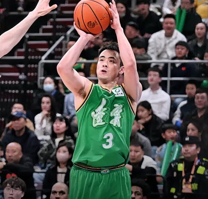 赵继伟手感回暖，辽宁112-103力克福建，这3位球员是赢球功臣！

1. 赵继