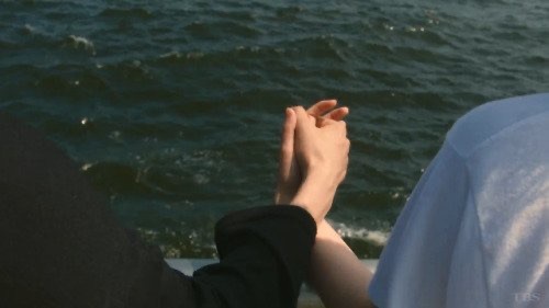 每天在大连看海脑子里都在幻想如果我们圆满也在港口吹海风↓ 