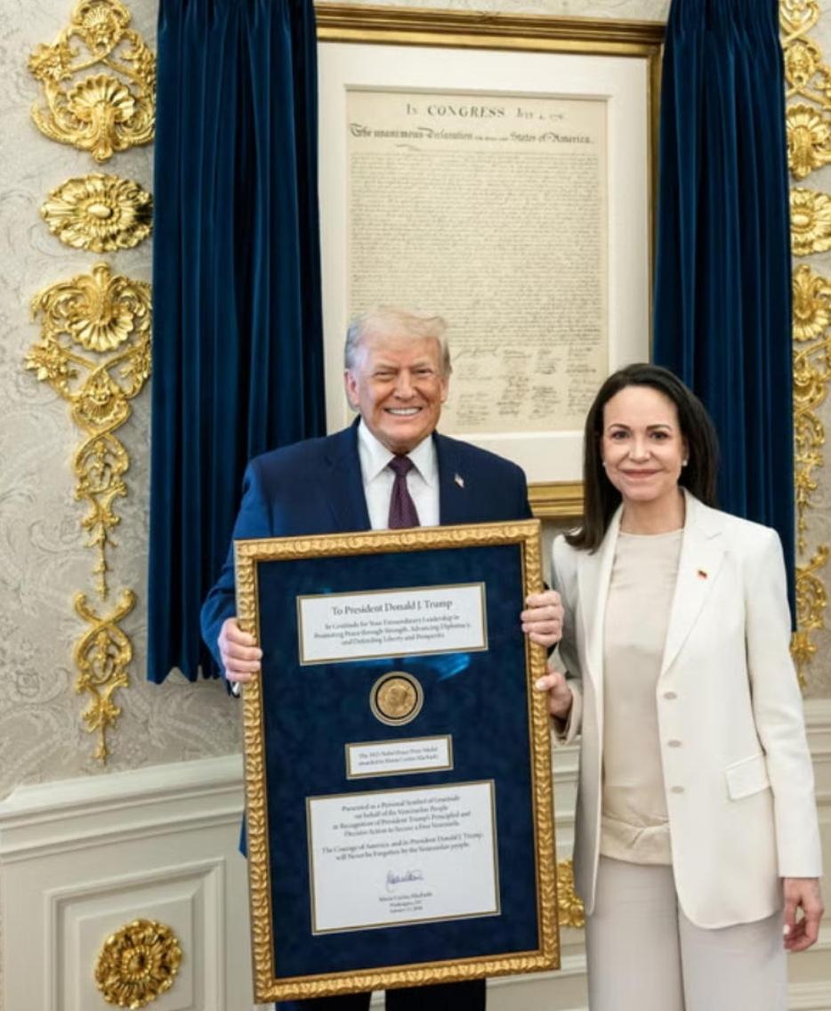 挪威震惊不已！

此前抱怨未能获奖的特朗普‘获得’诺贝尔和平奖奖章——只是非挪威