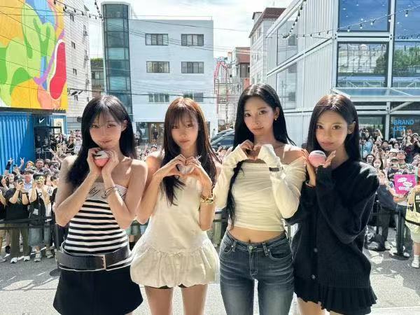 次元壁破了！！！一起出席活动的鹅妈妈 Yeon 田小娟 anna ​​​