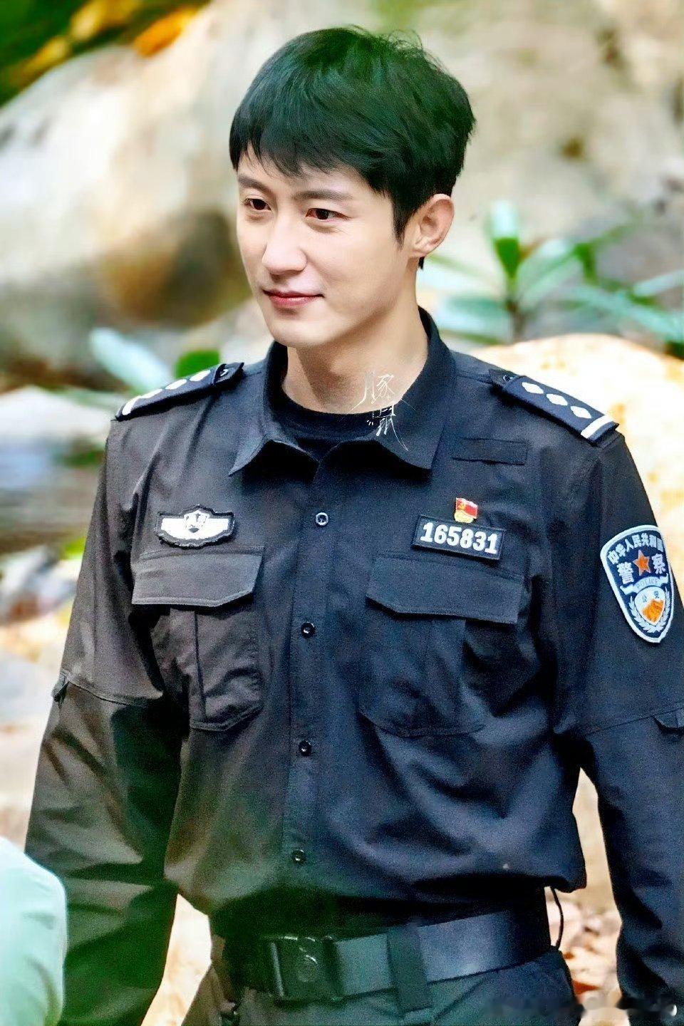 黄景瑜徐若晗领衔主演 新剧《明川有知夏》今日西双版纳开机，黄景瑜徐若晗二搭合作，