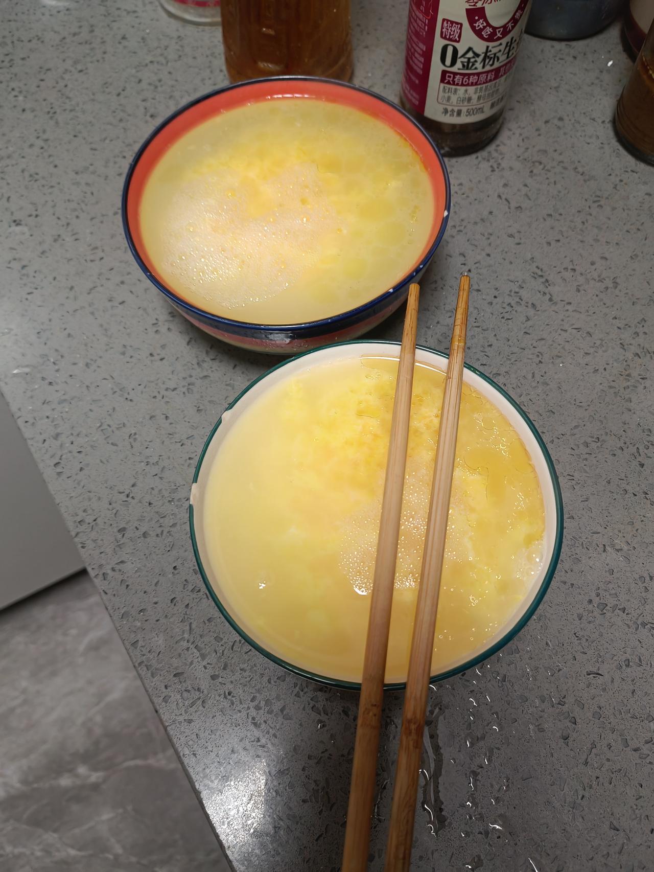 最近有点上火，早上起来喝一碗神仙汤，也是河南人下火神药。假如你生在河南有一天嗓子