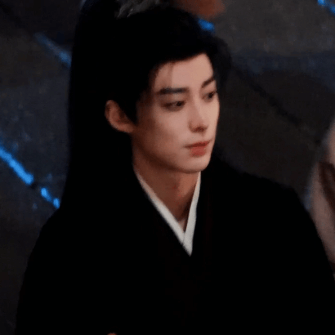好神奇吧 戏外是圆眼猫猫 戏内就漂亮小狐狸