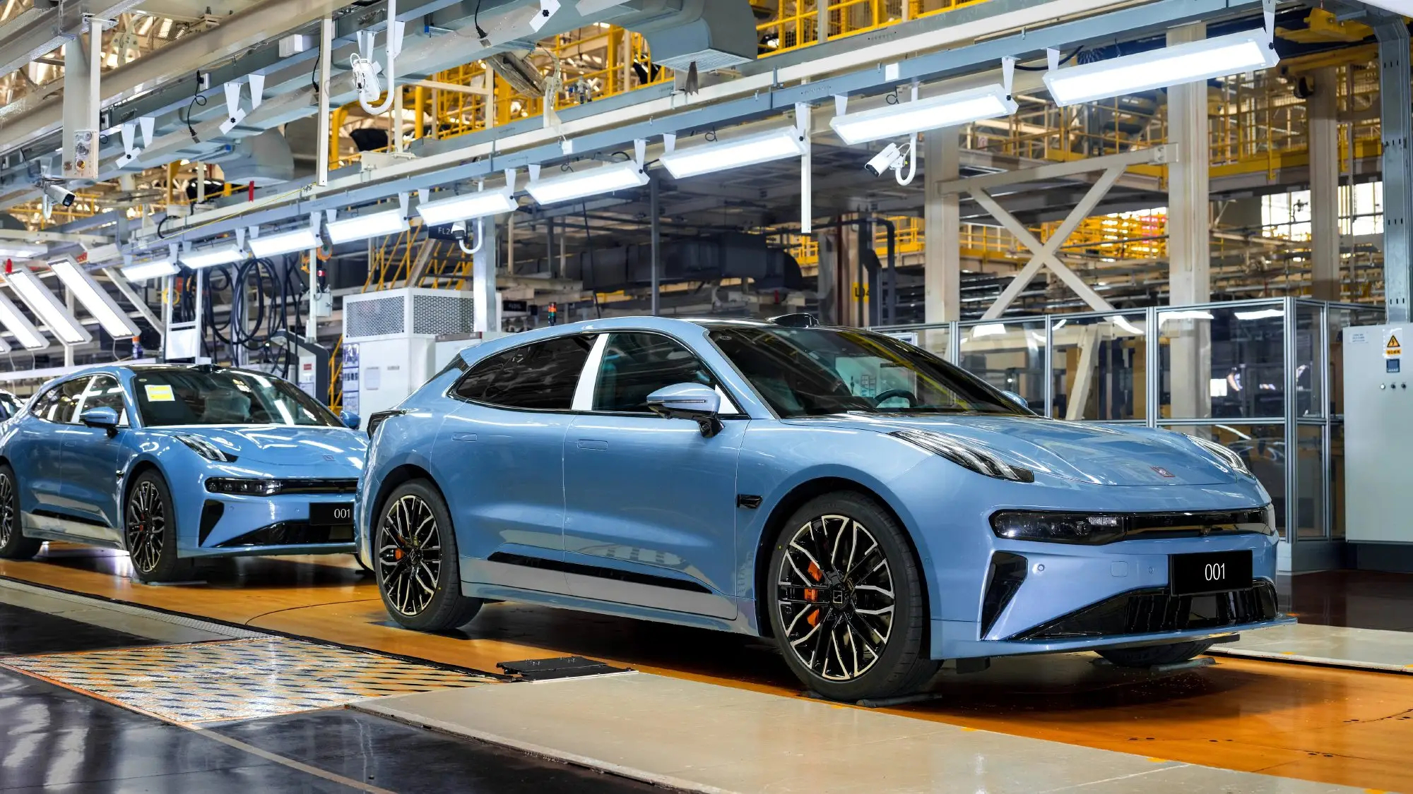 1月车市最大爆冷：吉利超了比亚迪。数据出来，很多人没想到。1月吉利集团合计销量超