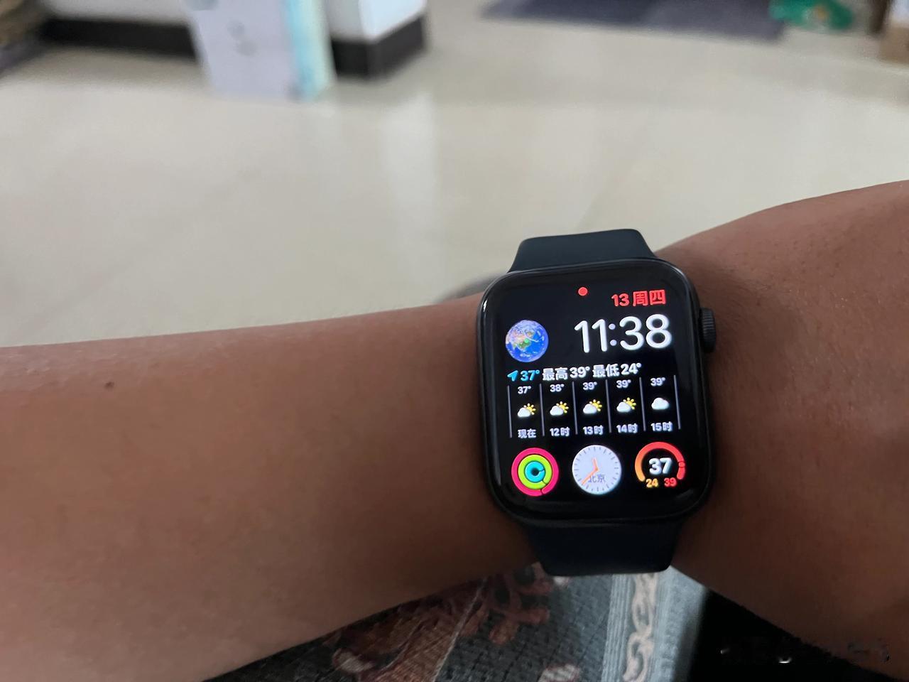 室温已经超过了40度，刚才报的还是40度。但是怎么以刷新就成了你9度了，看来是又