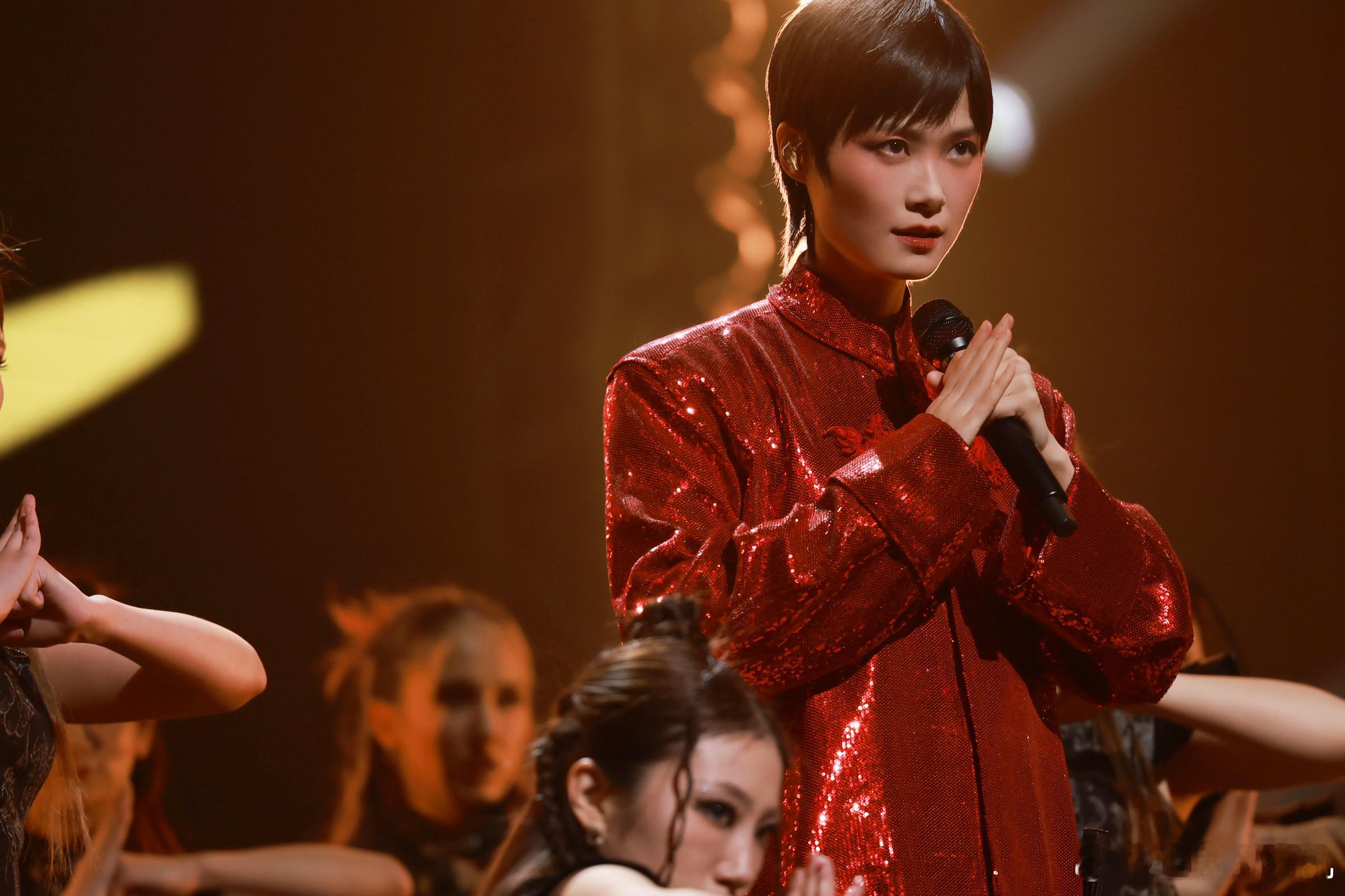 #2024李宇春周末愉快演唱会#李宇春周末愉快演唱会宁波站倒计时开始！4月26日