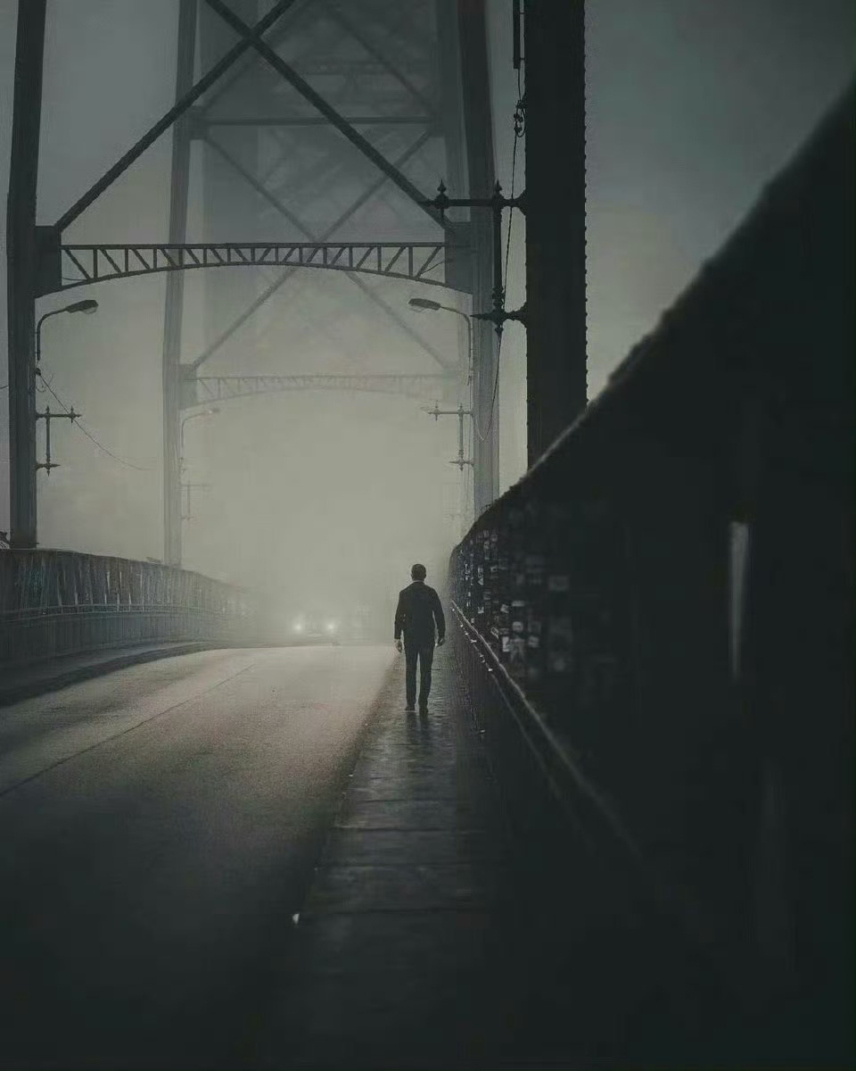 人这一生，听得最多的是道理，最难懂的是人心，最难过的是无人共情。—— 环球读书 