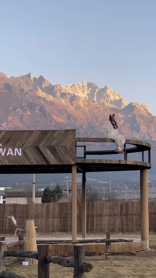 📷丽江｜睁眼就可以看到日照金山的地方！