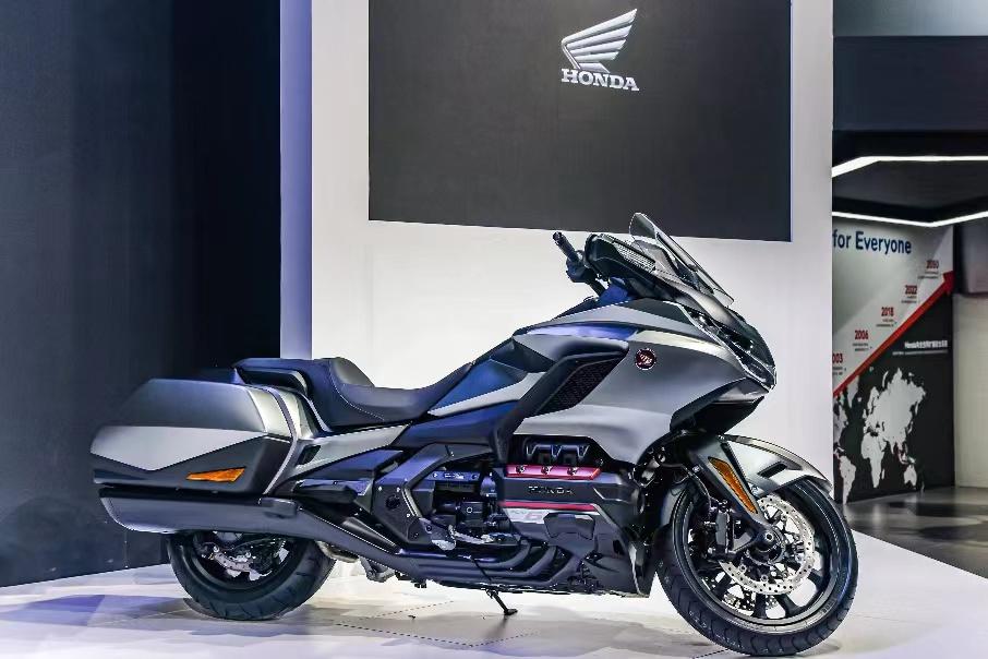 今年上海车展上， Honda以“Come Ride With Us”为主题，带了