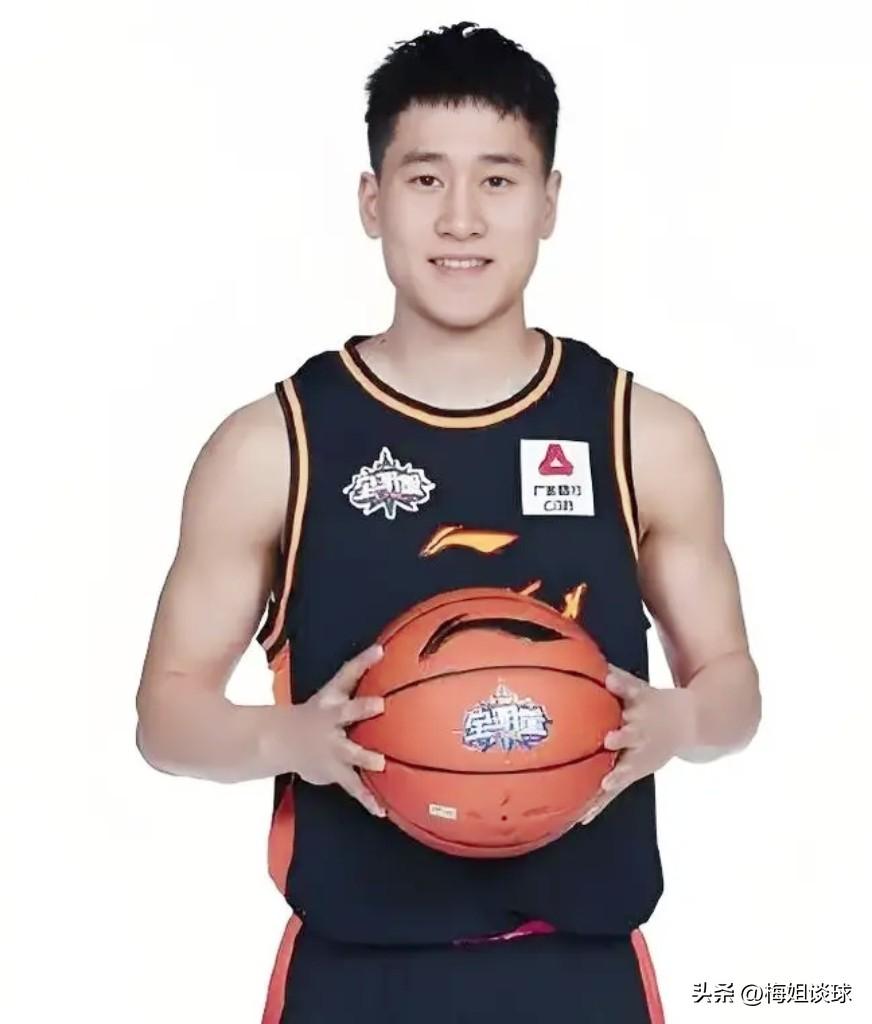 姜伟泽32分带队逆转山西！吉林96：90战胜山西，队内球员得分排名一览：

01