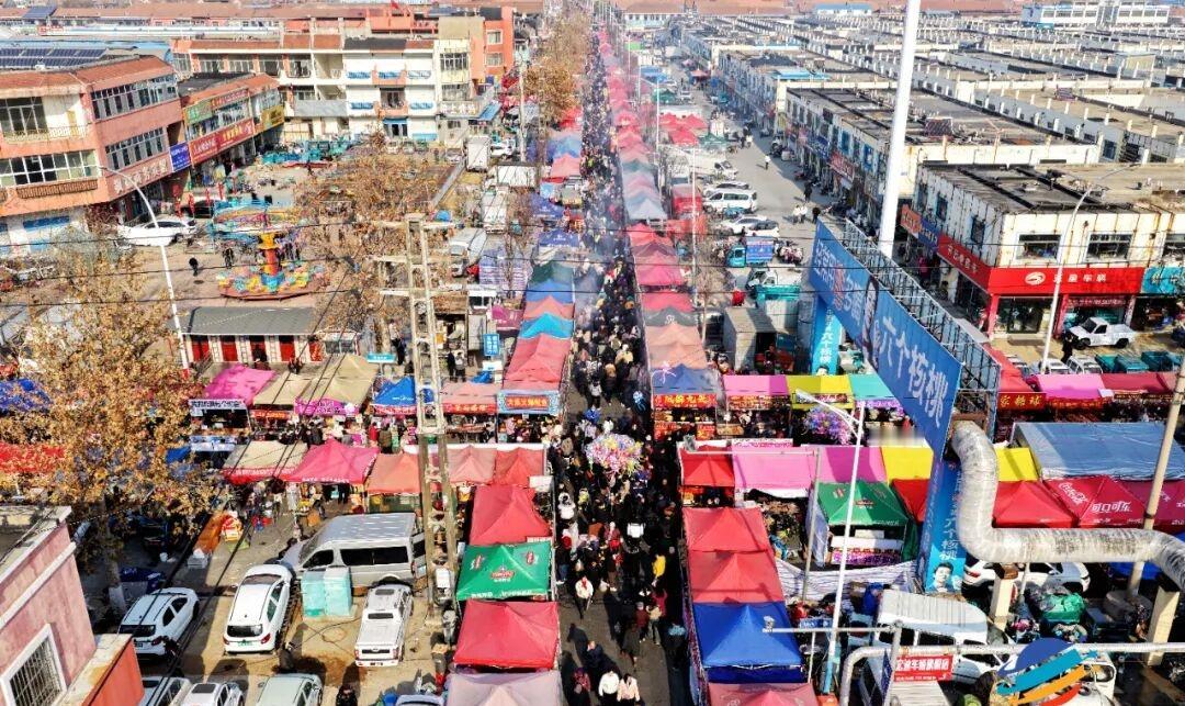 晒图笔记大赛12月9日上午，青岛莱西市2025年冬季山会正式拉开帷幕！山会将持续