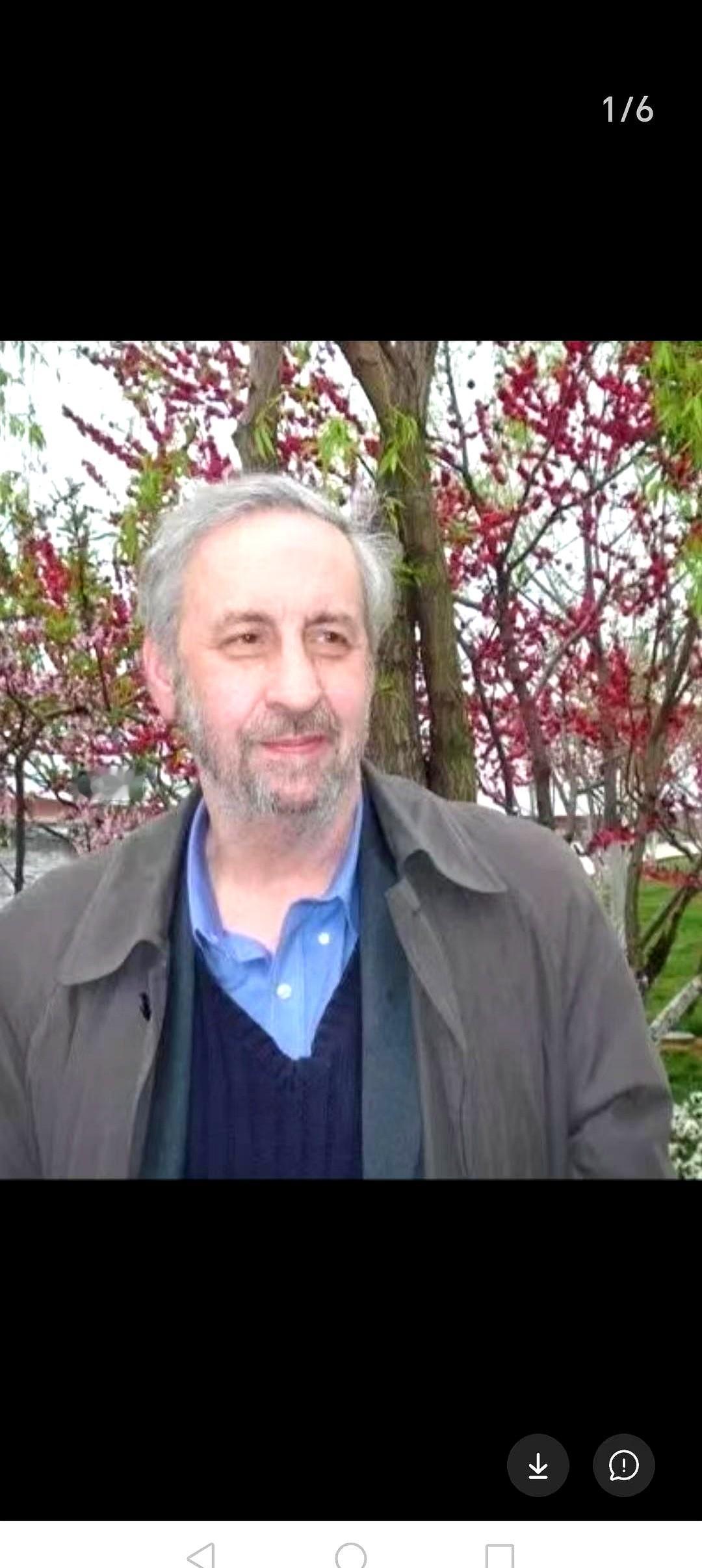 宇文所安走了，79岁。他的伴侣田晓菲，13岁考的北大。
第一反应是愣住。不是因为