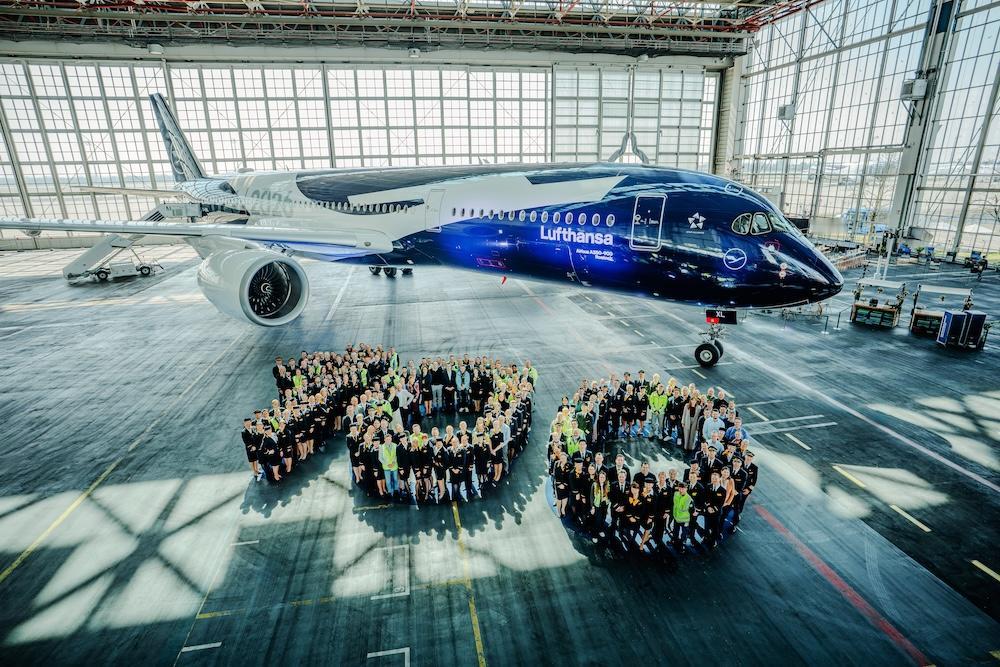 近日，汉莎航空集团举办仪式庆祝初代汉莎航空成立100周年。作为本次活动的重要环节