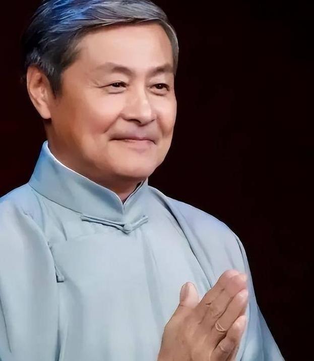相声演员，刘伟，八十年代赶时髦，去了澳洲，发现没有人听相声，回来之后找到原来的搭