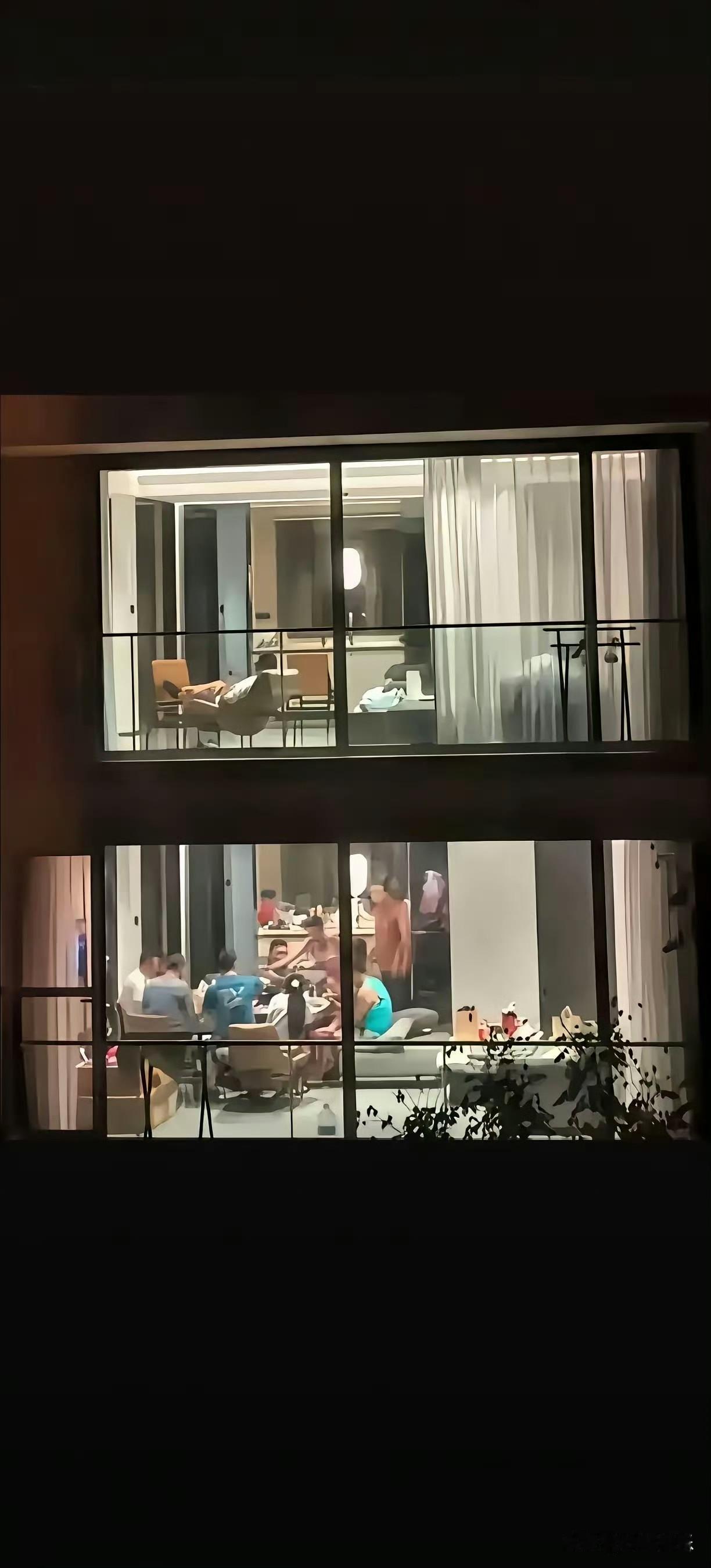 你是羡慕楼上的还是楼下的生活？