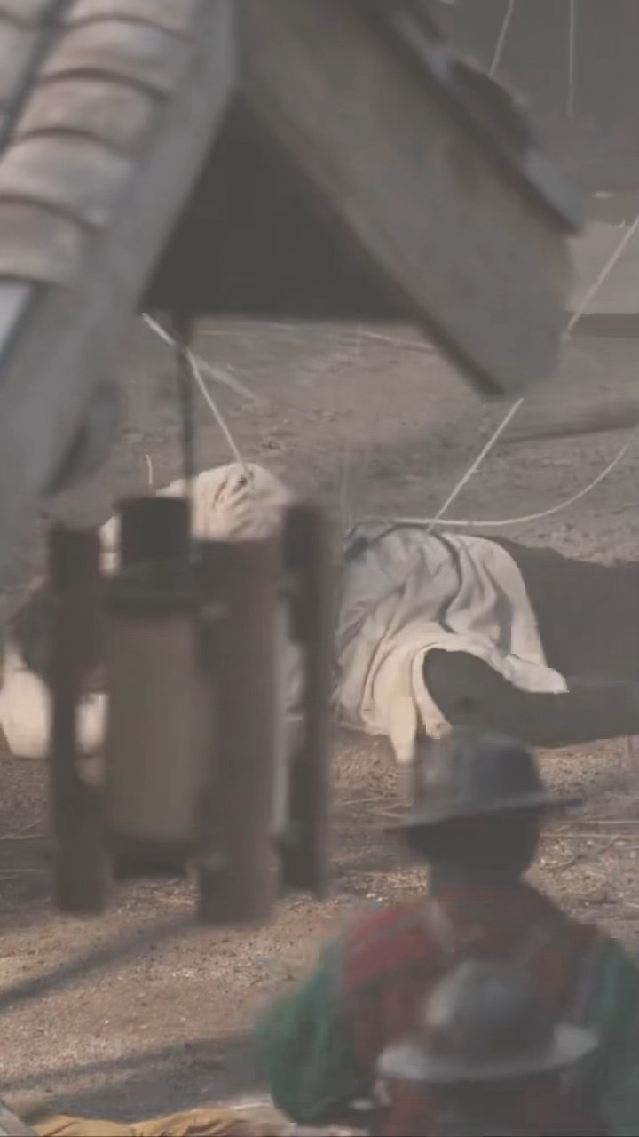 妈呀，成毅吊威亚脸被正面碰到了😭头也撞到了！演员真是高危职业！！！ 