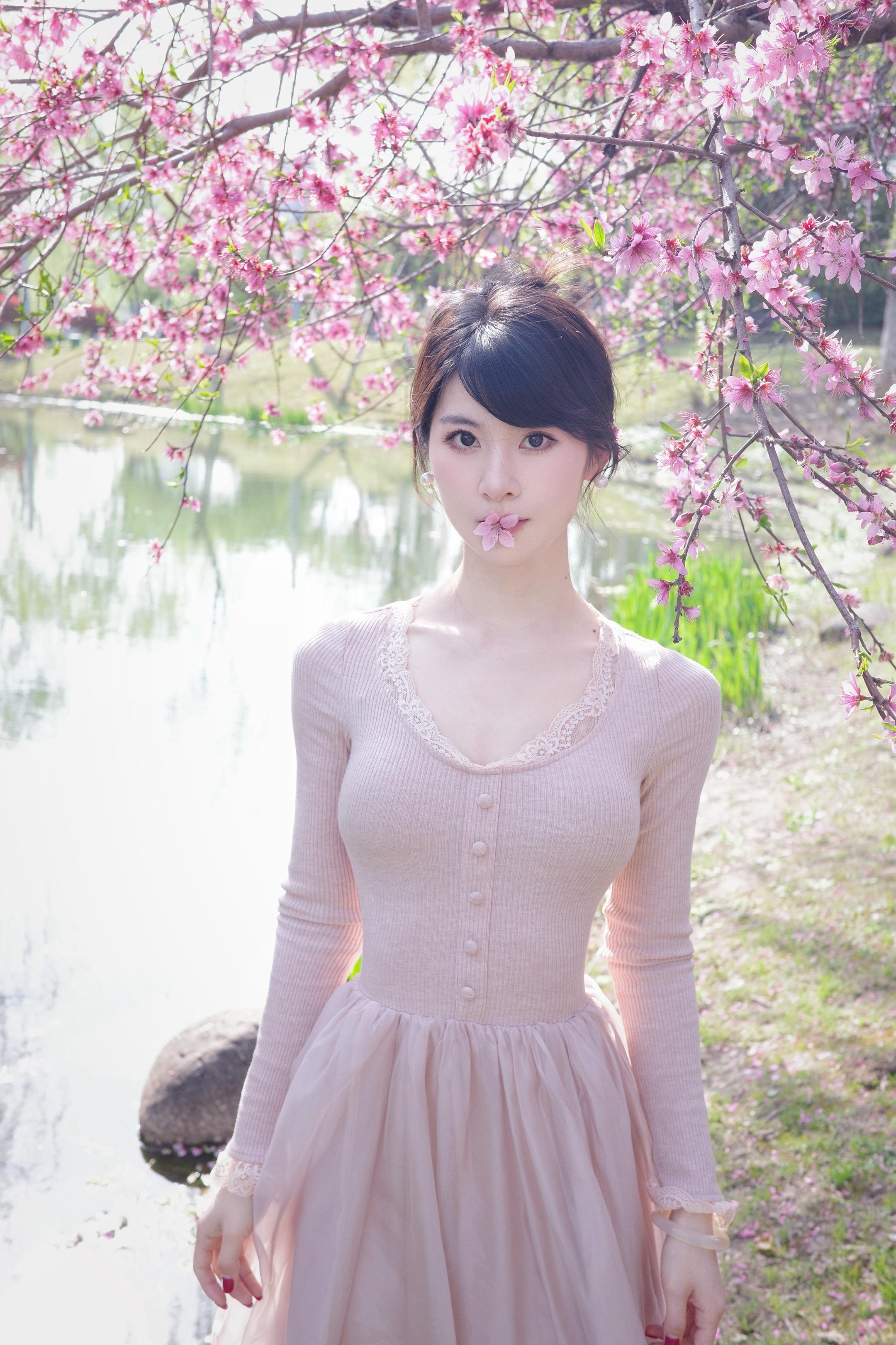 女儿心总如水。