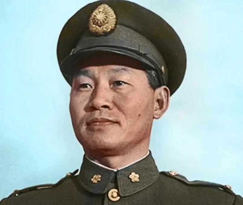 1945年，沈阳一农房传来日本女人的惨叫声，闻讯赶来的孙立人踹开大门，抽出马鞭对