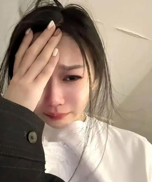 我太想离婚了！快撑不下去了！老公是个公务员，工资每月有10000多元，他会给我7