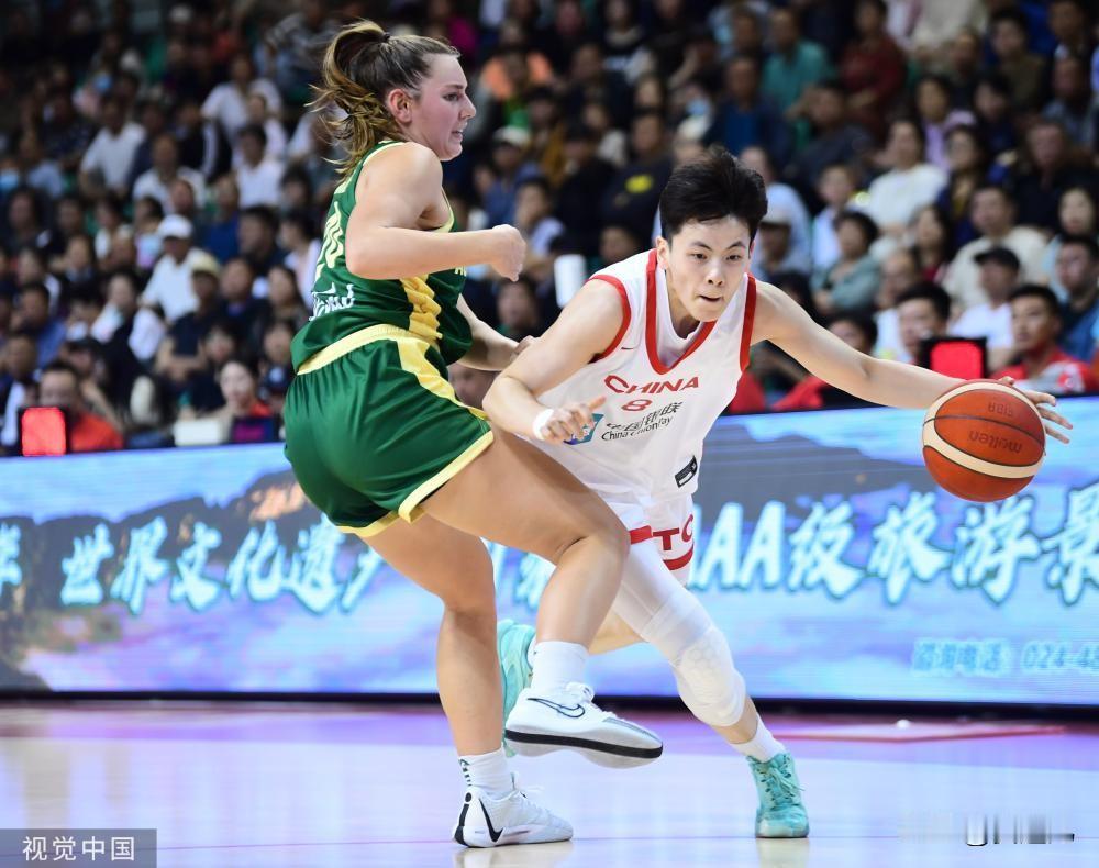 中国女篮70-72不敌澳大利亚女篮
北京时间5月29日，2024年中国女篮系列热