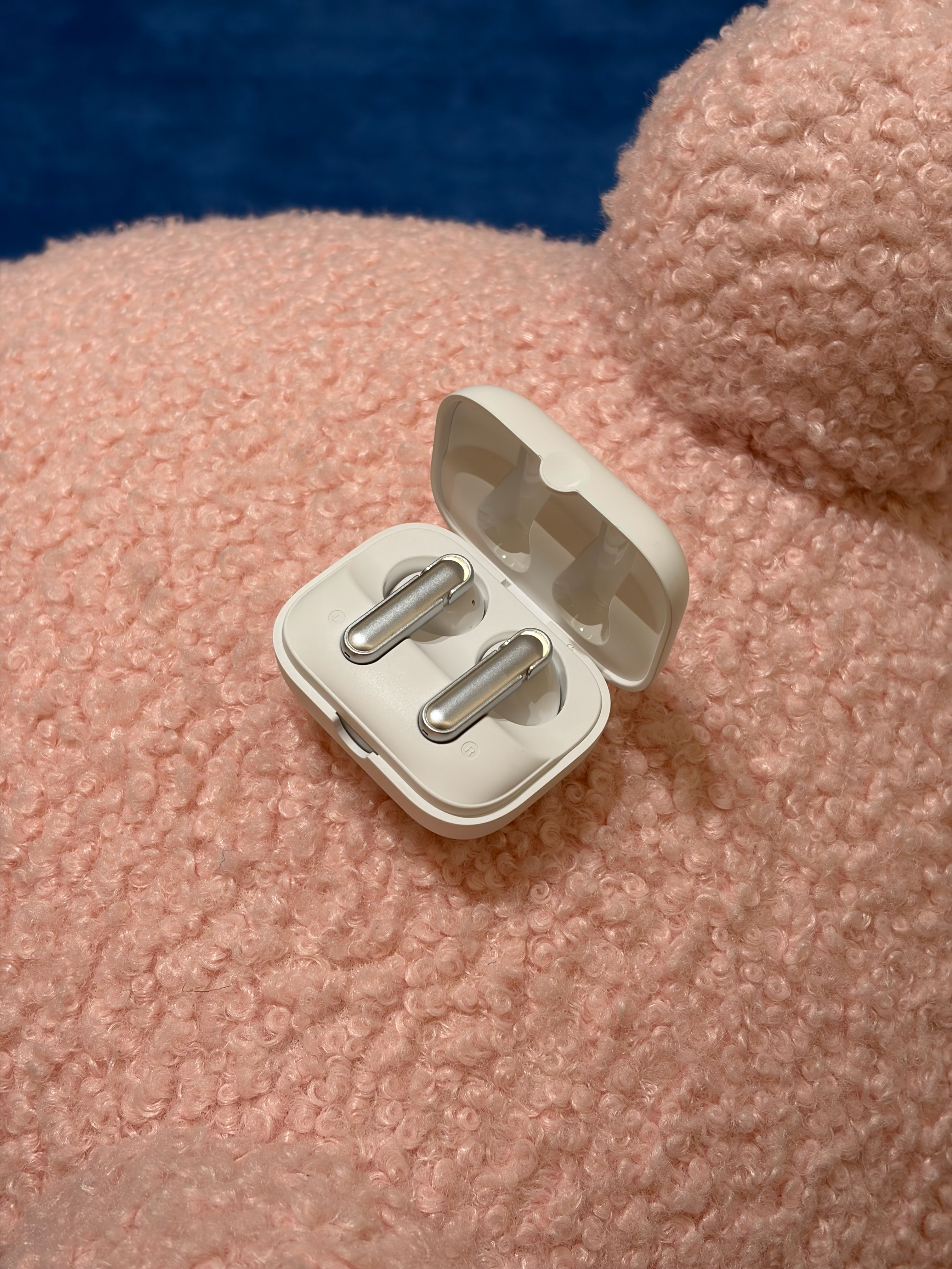 实话说，现在真的很难再找到一款有点意思的耳机了！不过如果是它，那或许还能改变我的