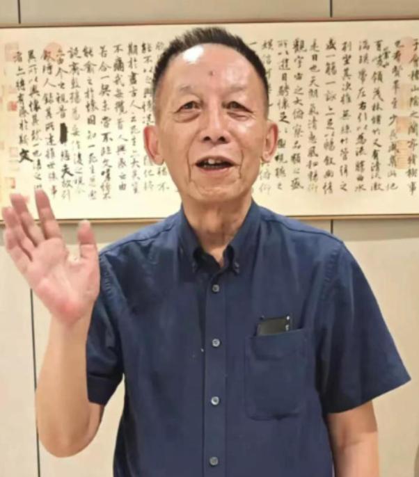 当一所大学为了捍卫所谓的“学术规范”，亲手将一位能让古籍“活”过来、让知识“热”