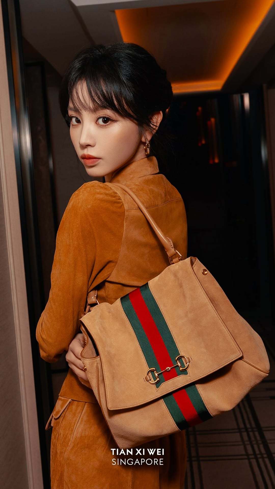 Gucci 官方Ins 发布一组新认领，老板娘萨尔玛、于佩尔、黛米·摩尔、宋威龙