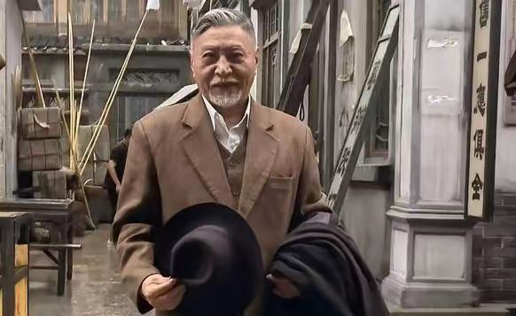 牛犇的儿子王侃走了。
7月18日，66岁的他在妻子姚瑶的陪伴下，永远闭上了眼睛。