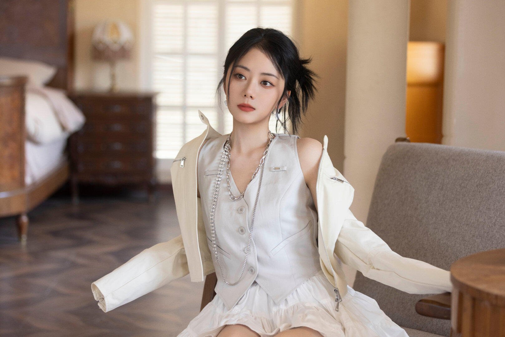 瘦了好多，谭松韵 冻龄美人 