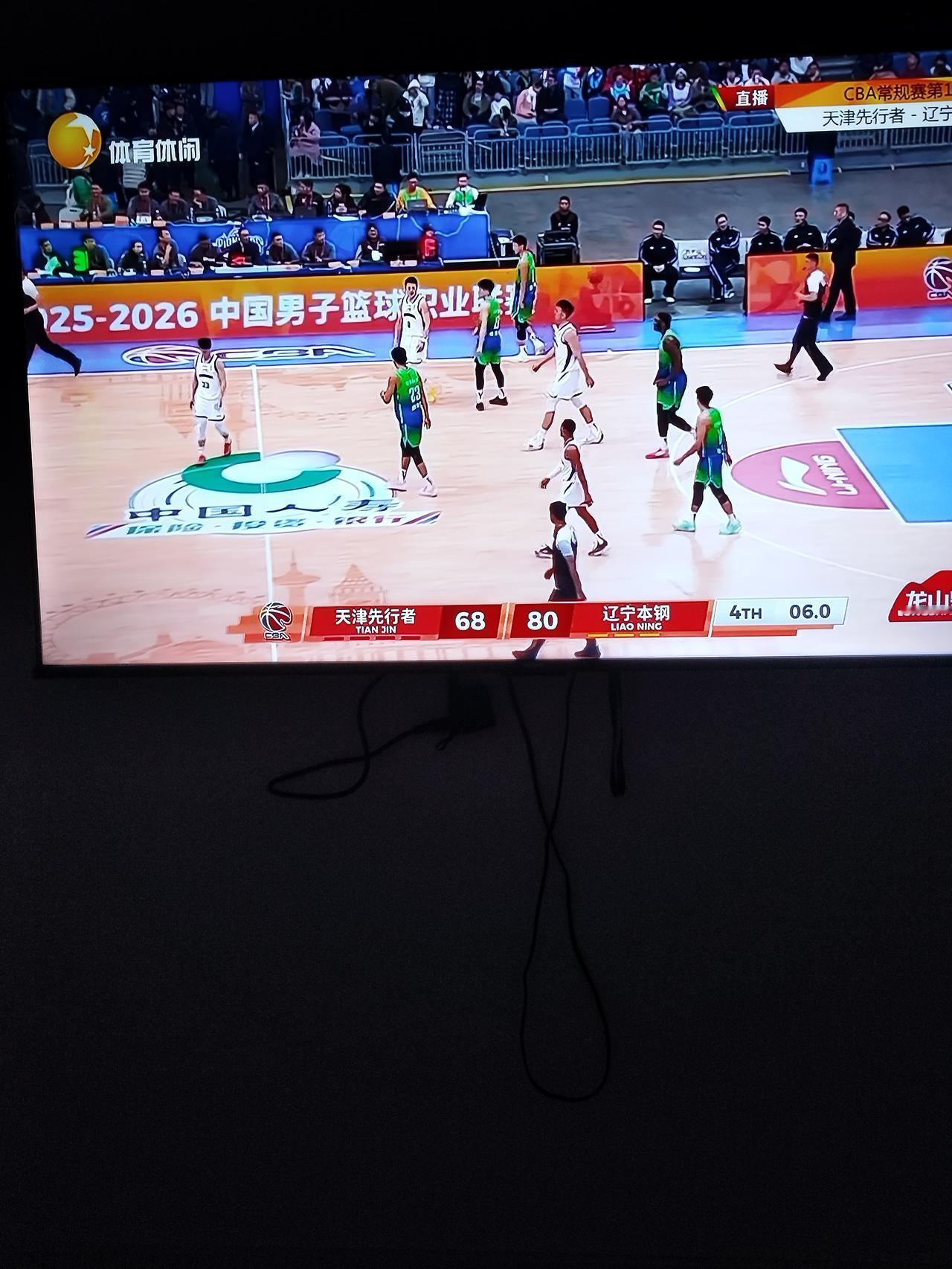 昨天吴昌泽在辽篮打天津的场上各方面表现的都很好。

但是有一点就是球到手很犹豫，