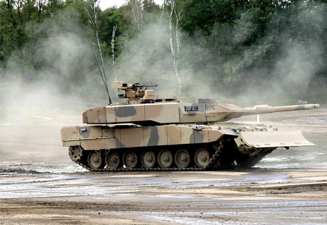 每天认识一件兵器 德国“豹”2主战坦克“豹”2（Leopard 2）是德国联邦国