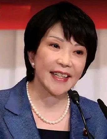 日本在南海问题上的操作真是让人无语。在“南海仲裁案”裁决出炉10年之际，日本外务