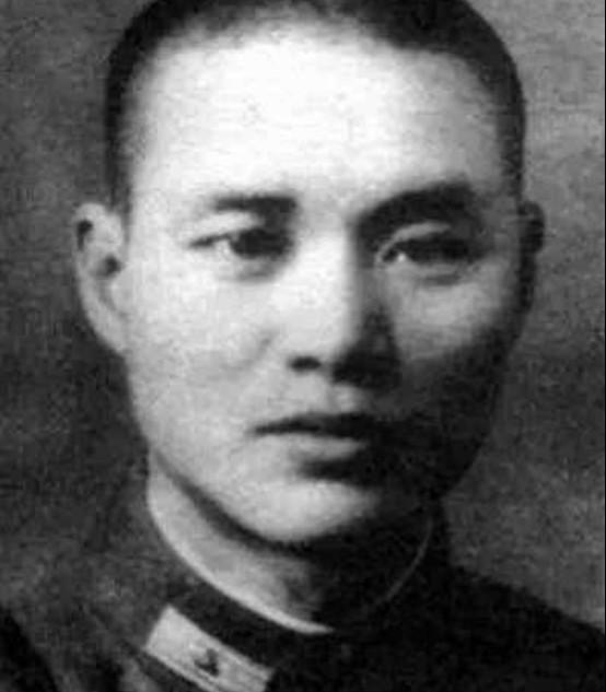 1980年，沈醉到香港探亲，并见到了已经改嫁的妻子，他沉默片刻后，对妻子的现丈夫