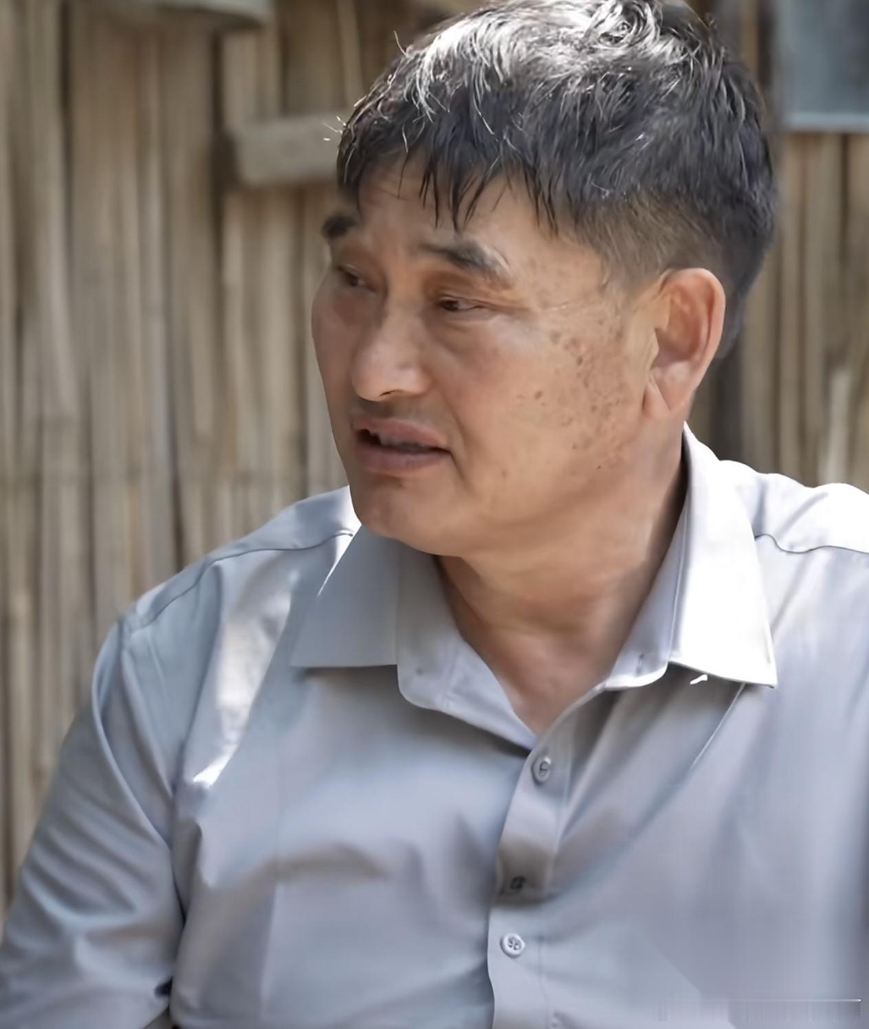 都说朱之文情商高 我却不觉得 朱之文能火这么多年，我猜背后应该有高人指点 他本身
