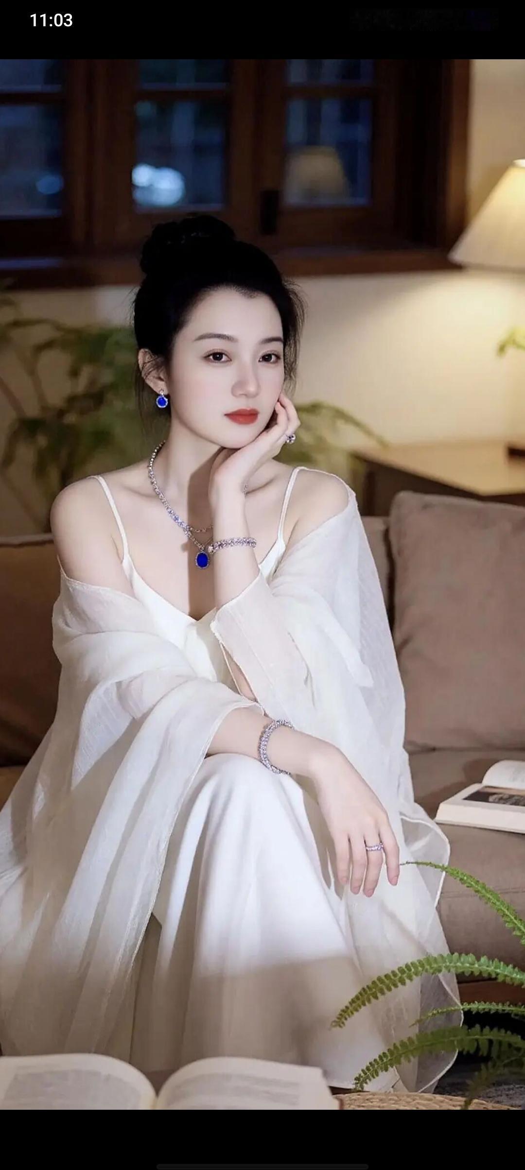 静坐书香里，心随墨香飞。晒图笔记大赛 美女的美丽瞬间分享