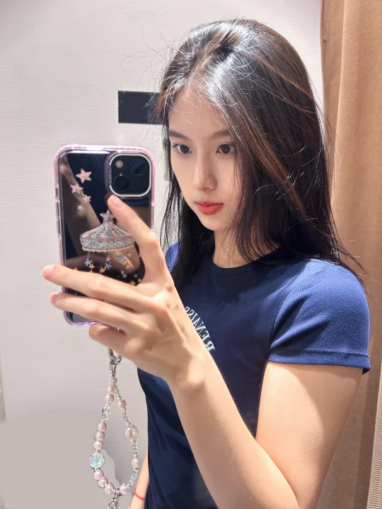 谁给我拳头 谁给我馒头 我会记得清清楚楚