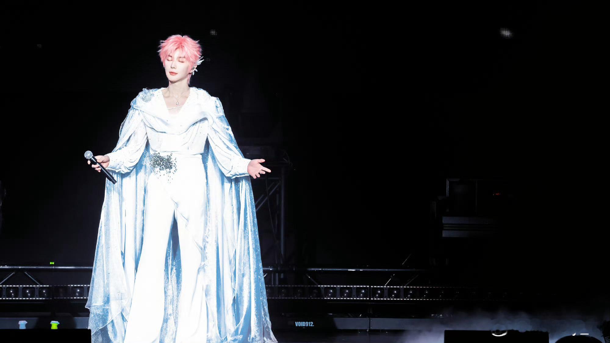 郝熠然新歌my fondest hyr郝熠然 废墟中盛放的玫瑰 躲过世俗的眼光 