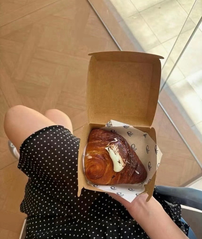 "人品是最好的风水 善良里一定藏着福气". ​​​