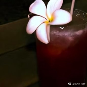 怀着乐观和积极的心态，把握好与人交往的分寸，让自己成为一个使他人快乐的人，让自己