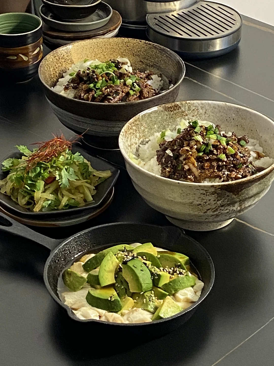 菜谱📜盐葱酱牛排饭 牛油果豆腐 凉拌莴笋🥑