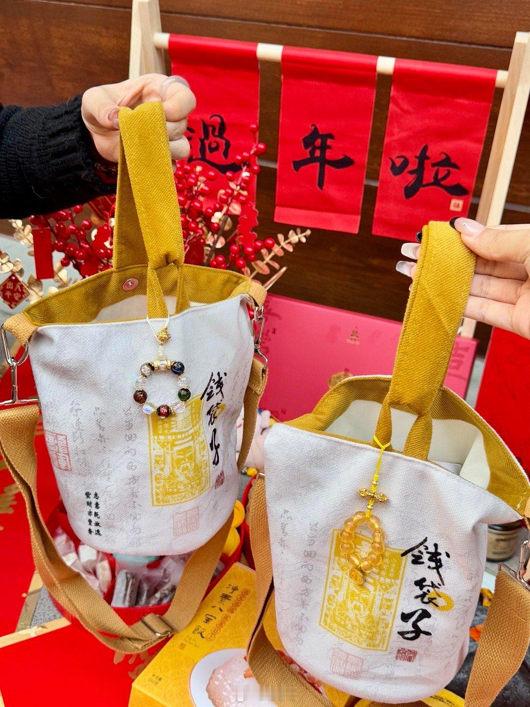 上海人送礼的精致感是刻在DNA里的上海人送礼，讲究的是“拎得出手”。包装要雅致，